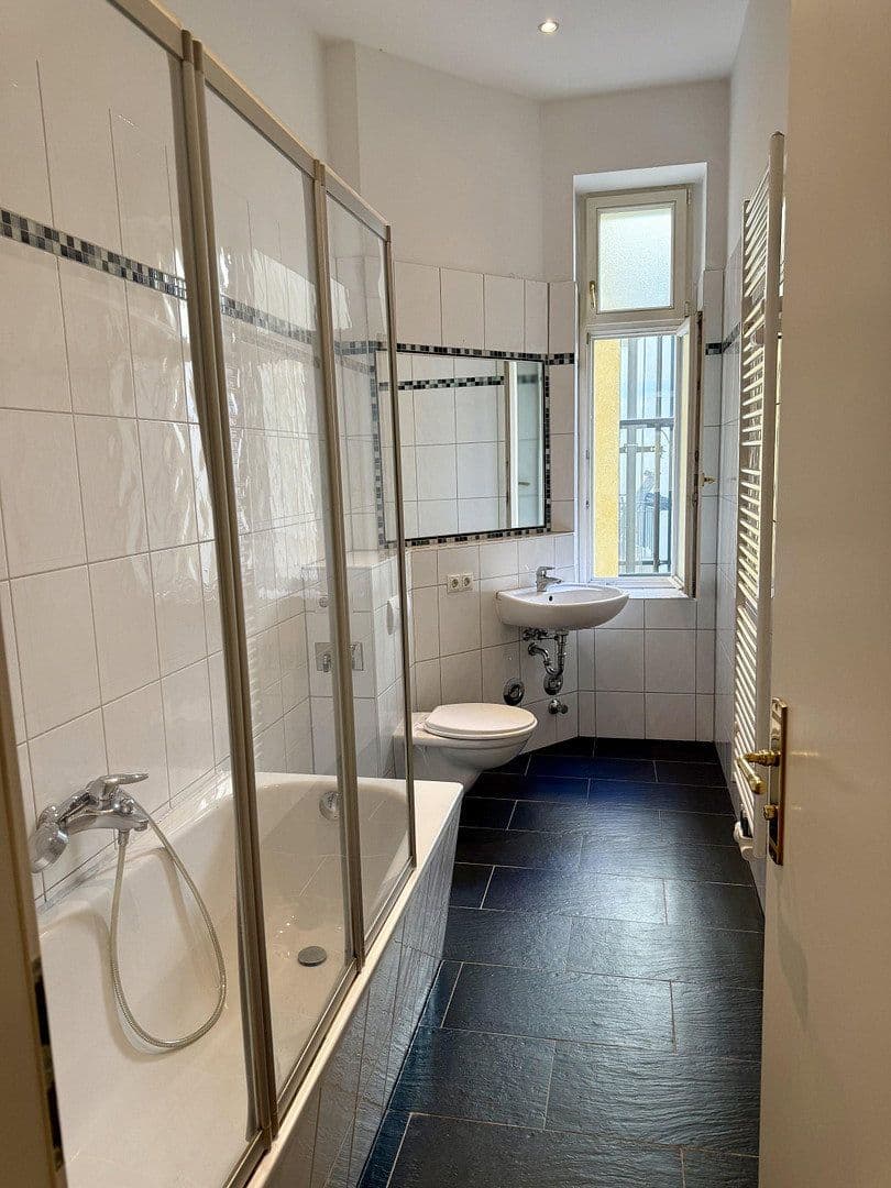 Prodej bytu 2+1 89 m², Dunckerstr. 8a, Berlin, Berlín Prodej bytu 2+1 89 m², Dunckerstr. 8a, Berlin, Berlín