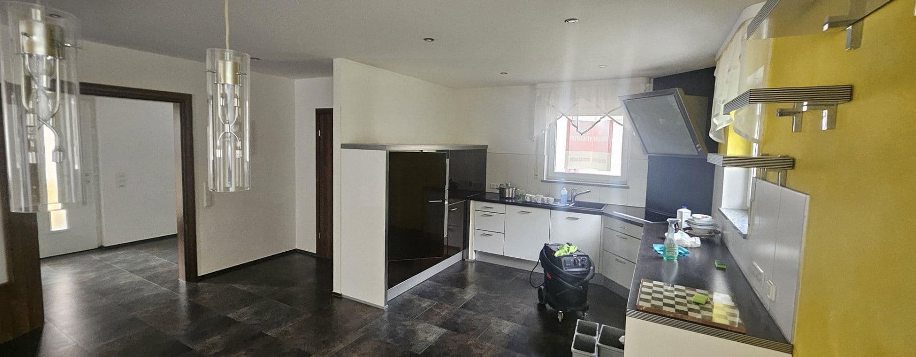 Prodej domu 209 m², pozemek 334 m², Lichtensteinstr., 64, Reutlingen, Bádensko-Württembersko Prodej domu 209 m², pozemek 334 m², Lichtensteinstr., 64, Reutlingen, Bádensko-Württembersko
