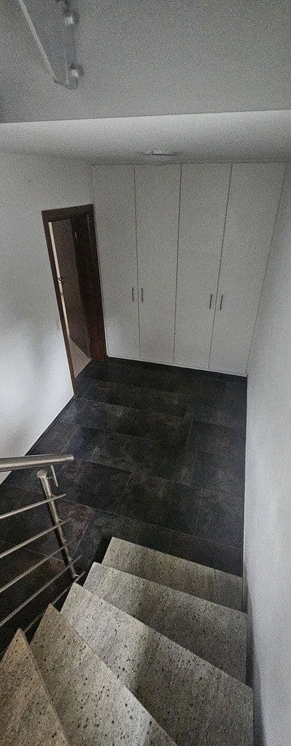 Prodej domu 209 m², pozemek 334 m², Lichtensteinstr., 64, Reutlingen, Bádensko-Württembersko Prodej domu 209 m², pozemek 334 m², Lichtensteinstr., 64, Reutlingen, Bádensko-Württembersko