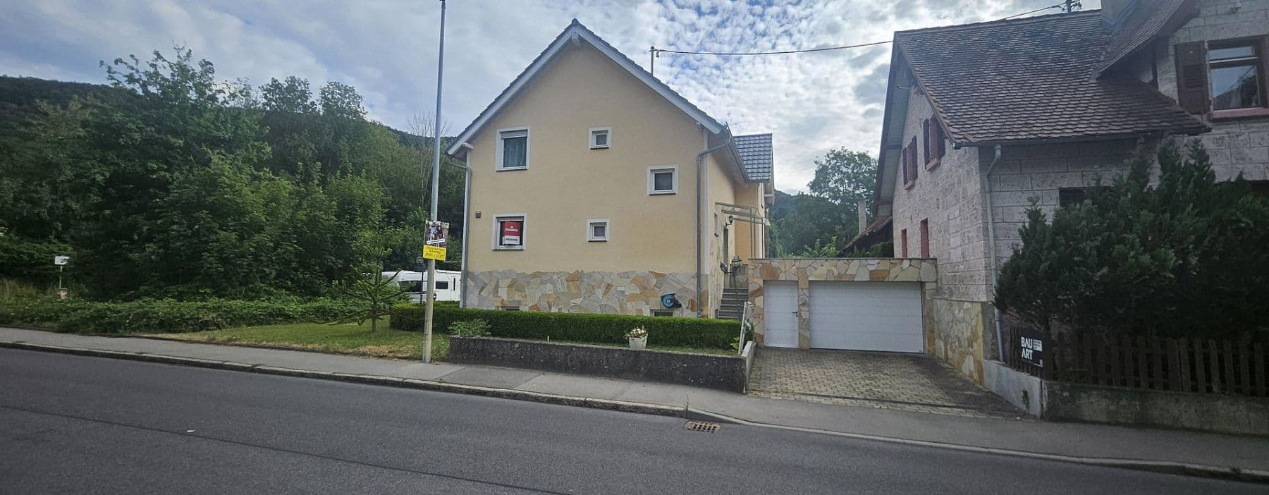 Prodej domu 209 m², pozemek 334 m², Lichtensteinstr., 64, Reutlingen, Bádensko-Württembersko Prodej domu 209 m², pozemek 334 m², Lichtensteinstr., 64, Reutlingen, Bádensko-Württembersko