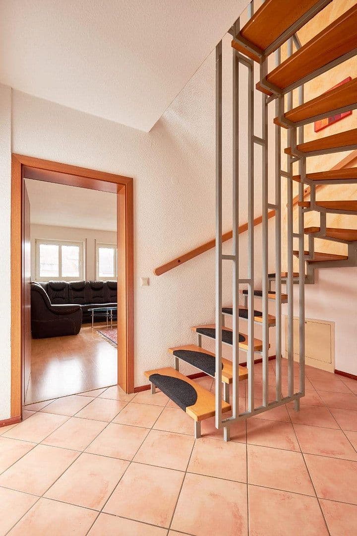 Pronájem bytu 3+1 95 m², Werkstättestraße 5, Kaiserslautern, Porýní-Falc Pronájem bytu 3+1 95 m², Werkstättestraße 5, Kaiserslautern, Porýní-Falc