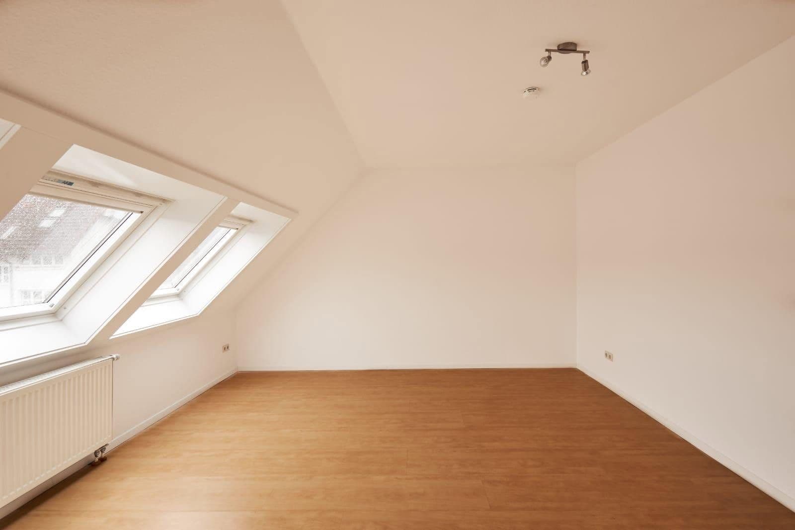 Pronájem bytu 3+1 95 m², Werkstättestraße 5, Kaiserslautern, Porýní-Falc Pronájem bytu 3+1 95 m², Werkstättestraße 5, Kaiserslautern, Porýní-Falc