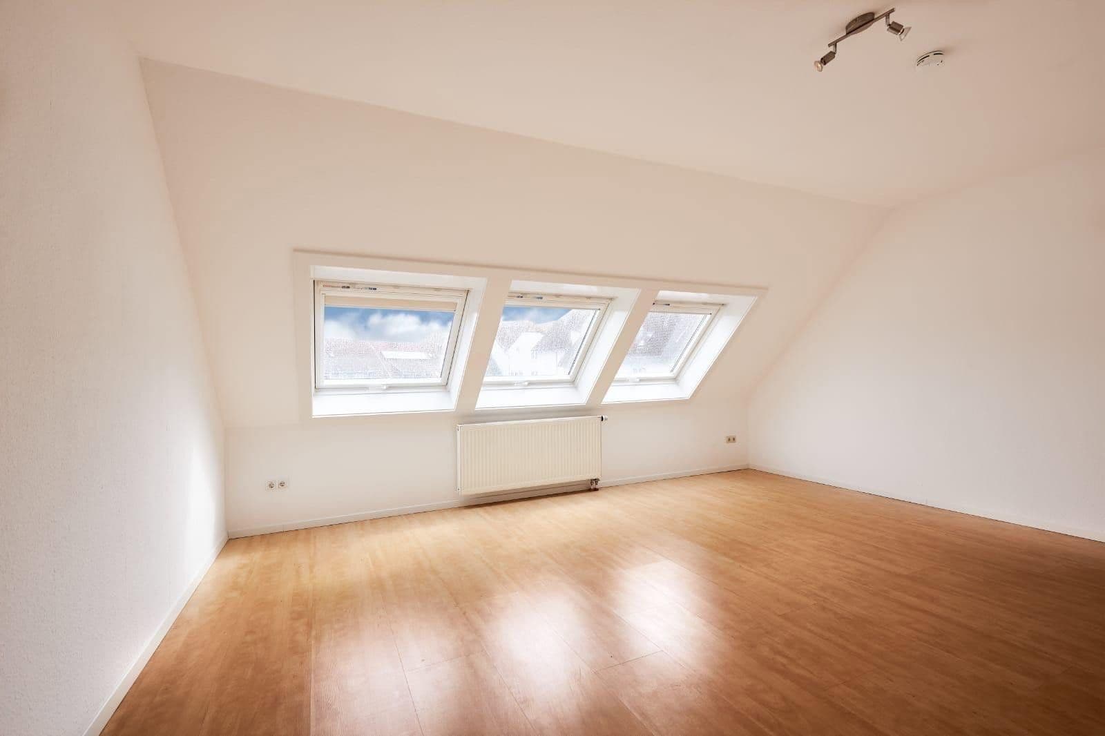 Pronájem bytu 3+1 95 m², Werkstättestraße 5, Kaiserslautern, Porýní-Falc Pronájem bytu 3+1 95 m², Werkstättestraße 5, Kaiserslautern, Porýní-Falc