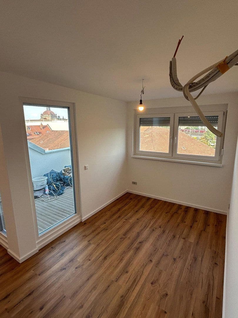 Pronájem bytu 3+1 75 m², Stromerstr. 1/1A, Nürnberg, Bavorsko Pronájem bytu 3+1 75 m², Stromerstr. 1/1A, Nürnberg, Bavorsko