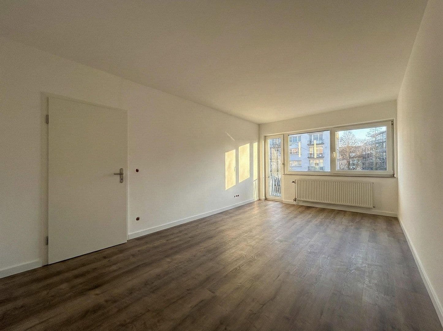 Prodej bytu 3+1 70 m², Köln, Severní Porýní-Vestfálsko Prodej bytu 3+1 70 m², Köln, Severní Porýní-Vestfálsko
