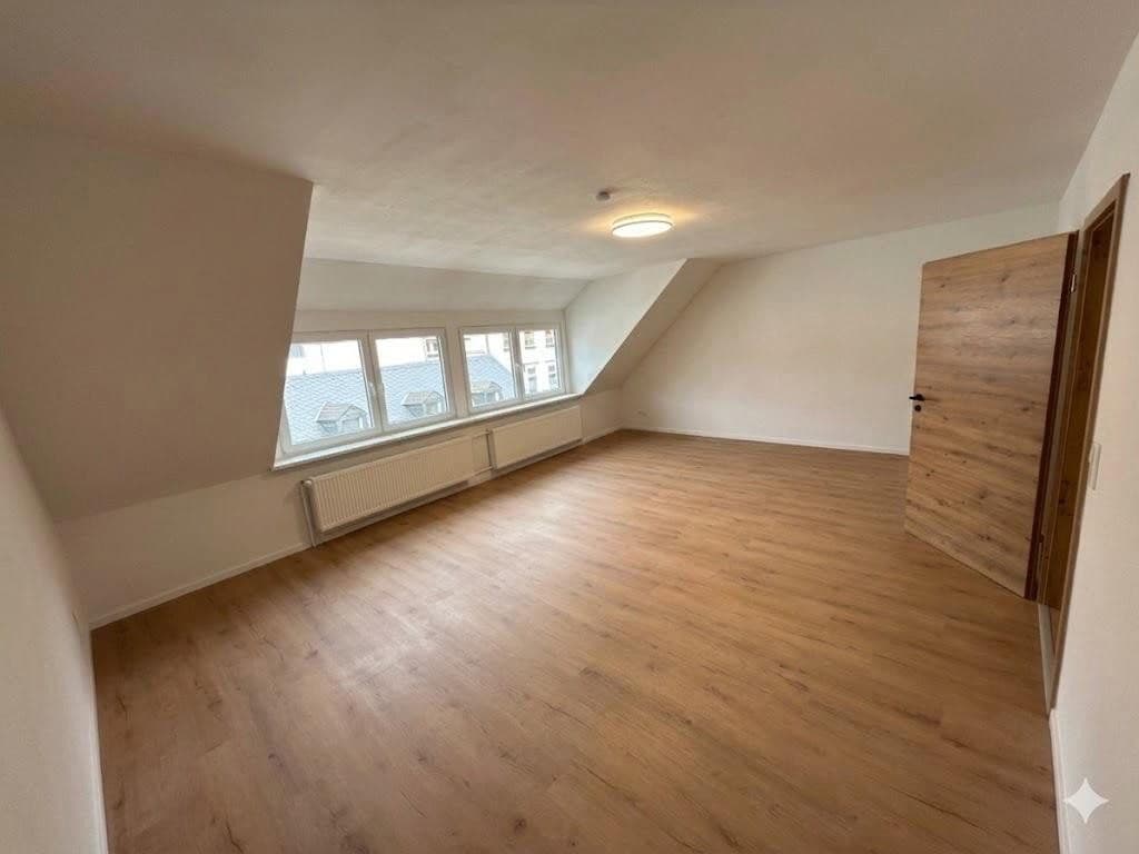 Pronájem bytu 3+kk 130 m², Schlossberg 1, Sankt Goar, Porýní-Falc Pronájem bytu 3+kk 130 m², Schlossberg 1, Sankt Goar, Porýní-Falc
