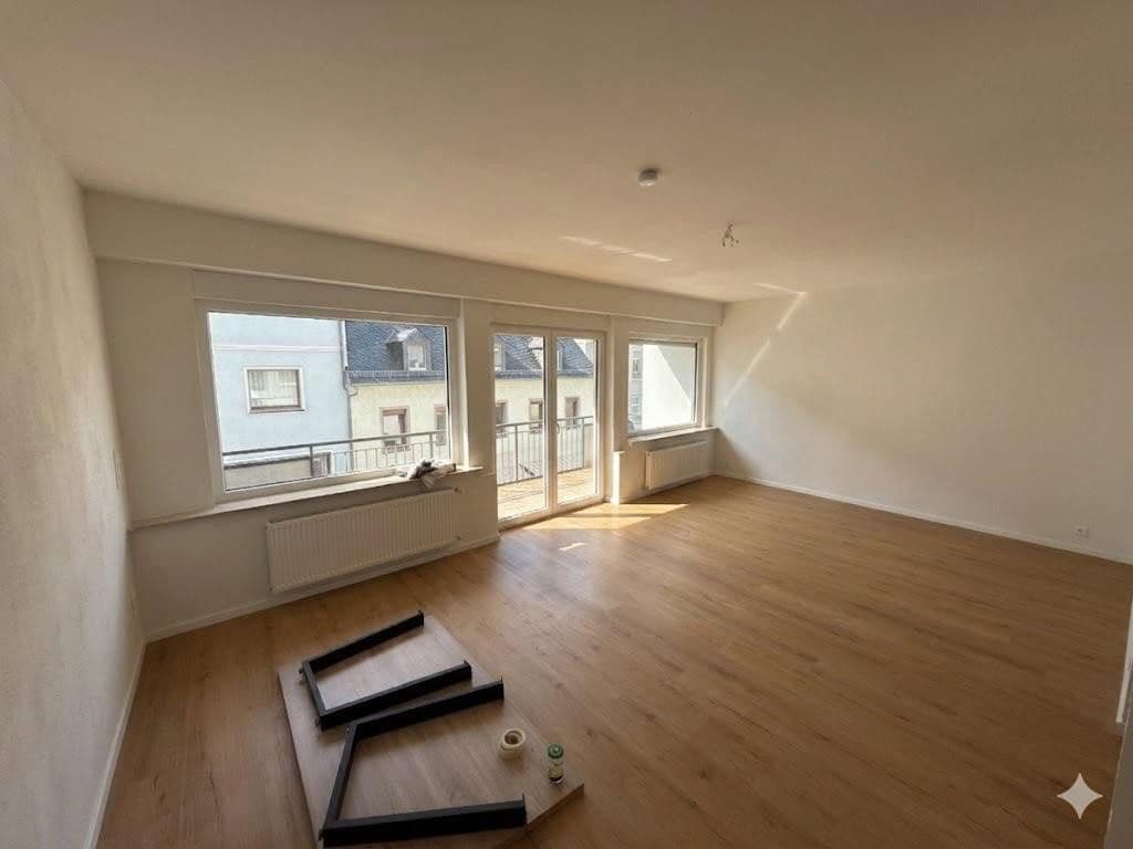 Pronájem bytu 3+kk 130 m², Schlossberg 1, Sankt Goar, Porýní-Falc Pronájem bytu 3+kk 130 m², Schlossberg 1, Sankt Goar, Porýní-Falc