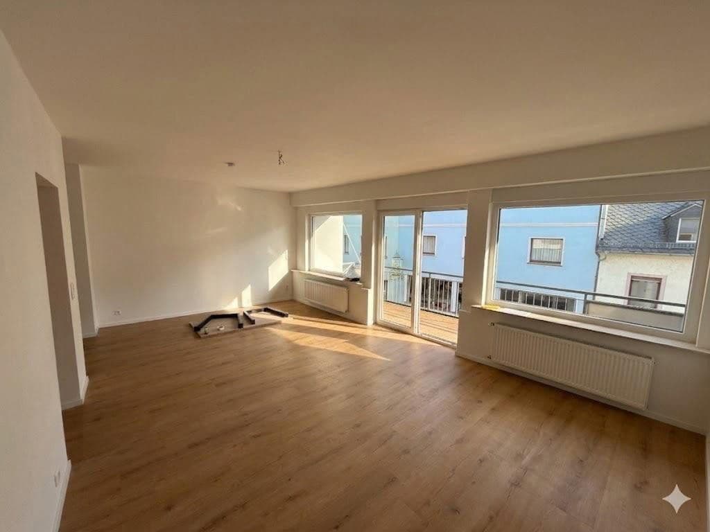Pronájem bytu 3+kk 130 m², Schlossberg 1, Sankt Goar, Porýní-Falc Pronájem bytu 3+kk 130 m², Schlossberg 1, Sankt Goar, Porýní-Falc