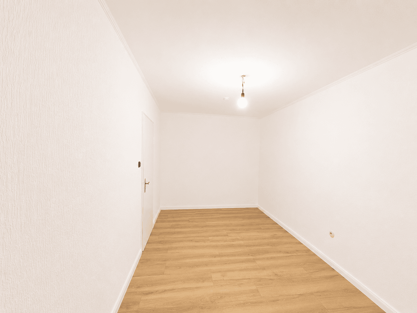 Pronájem bytu 3+1 63 m², Neuer Damm 40, Bremen, Bremen Pronájem bytu 3+1 63 m², Neuer Damm 40, Bremen, Bremen