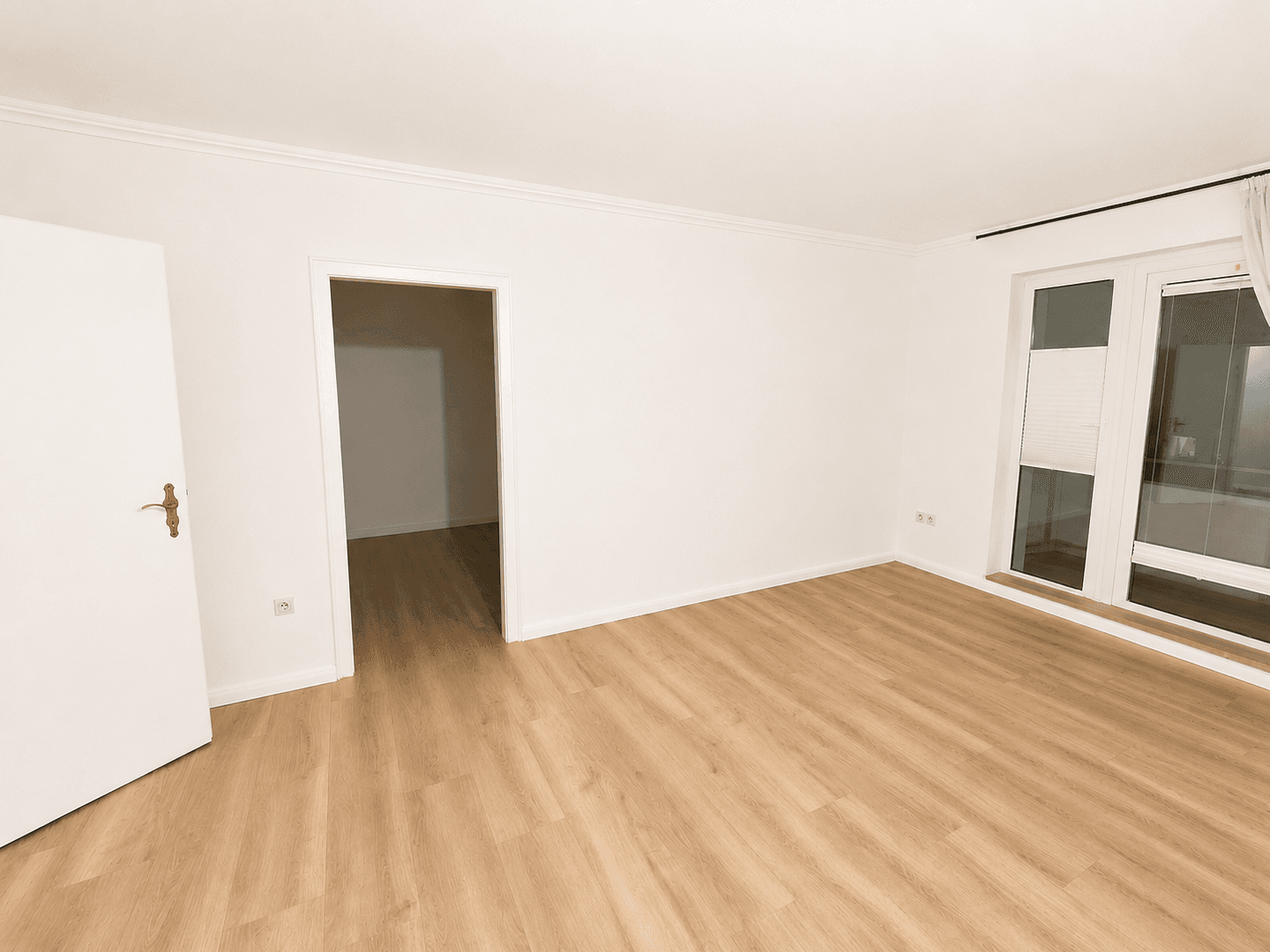Pronájem bytu 3+1 63 m², Neuer Damm 40, Bremen, Bremen Pronájem bytu 3+1 63 m², Neuer Damm 40, Bremen, Bremen