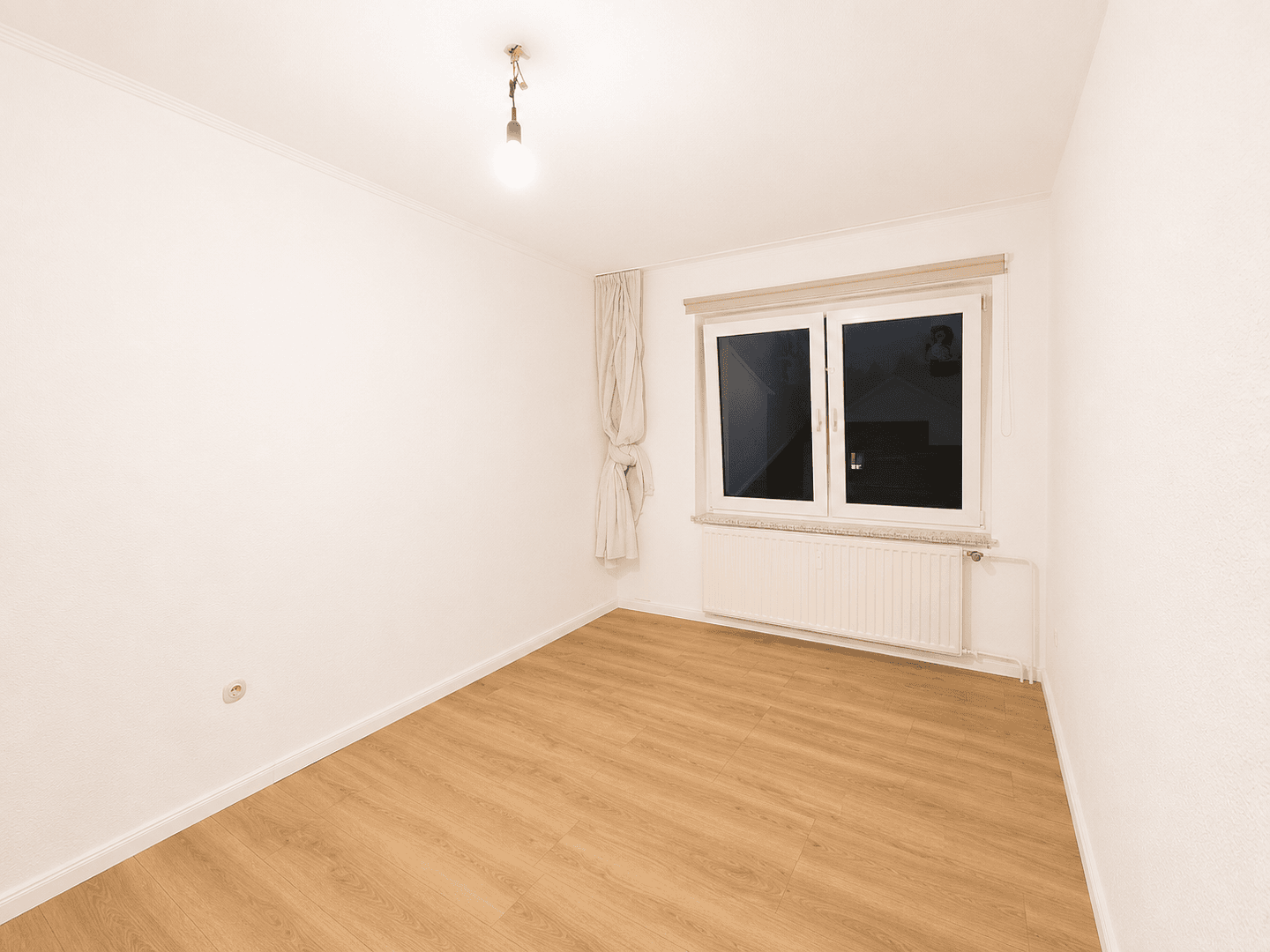 Pronájem bytu 3+1 63 m², Neuer Damm 40, Bremen, Bremen Pronájem bytu 3+1 63 m², Neuer Damm 40, Bremen, Bremen