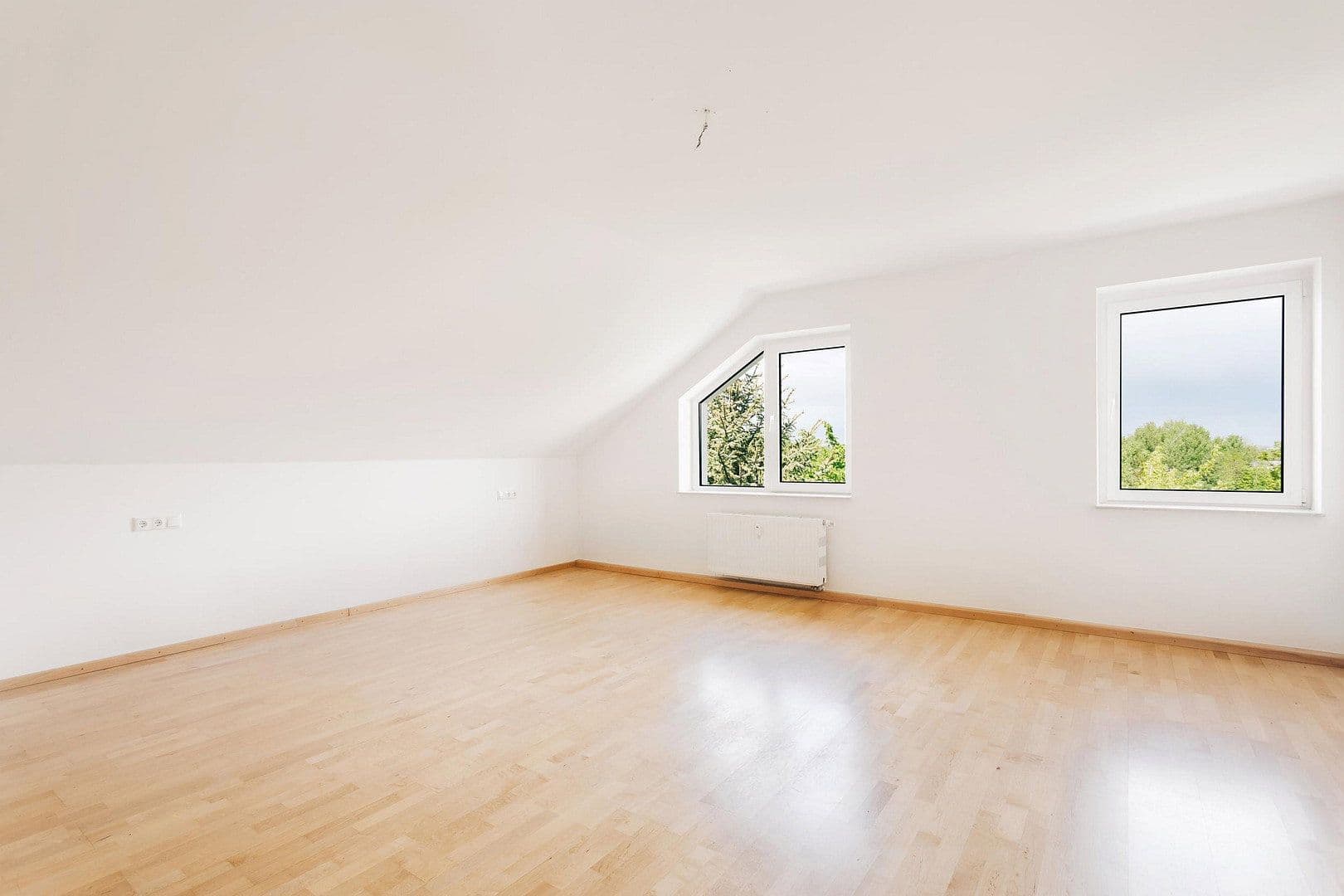 Pronájem kanceláře 218 m², Zum Wiesengrund 8, Wilsdruff, Sasko Pronájem kanceláře 218 m², Zum Wiesengrund 8, Wilsdruff, Sasko