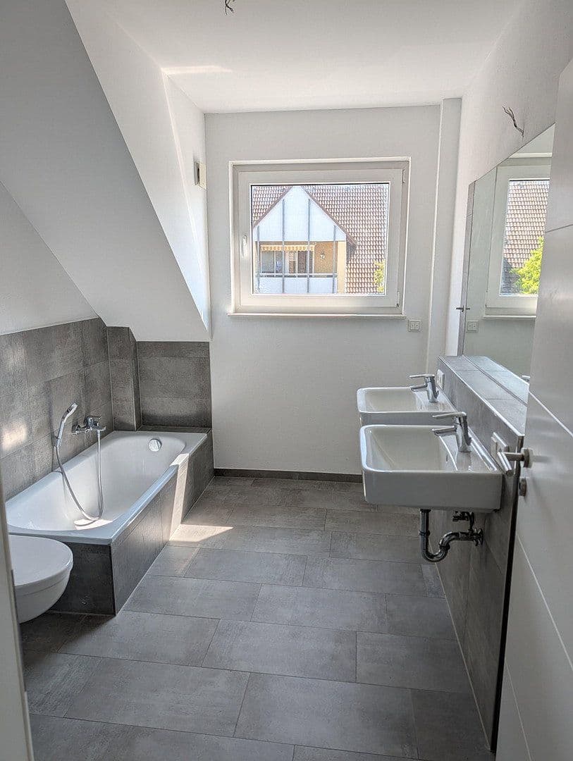 Pronájem bytu 3+1 102 m², Harleshäuser Straße 133, Kassel, Hessen Pronájem bytu 3+1 102 m², Harleshäuser Straße 133, Kassel, Hessen