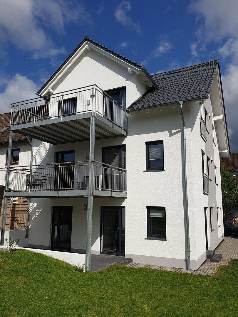Pronájem bytu 3+1 102 m², Harleshäuser Straße 133, Kassel, Hessen Pronájem bytu 3+1 102 m², Harleshäuser Straße 133, Kassel, Hessen