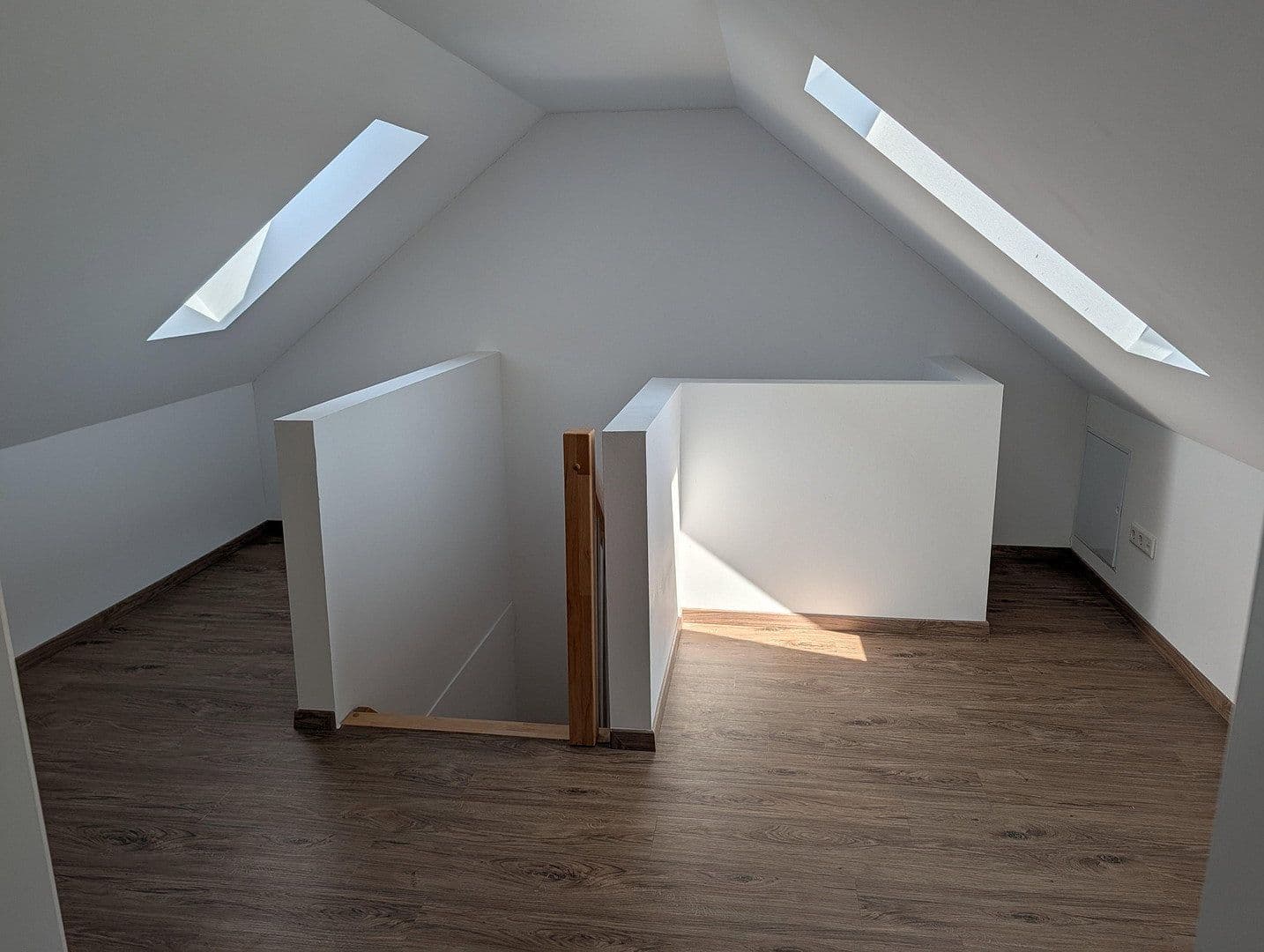 Pronájem bytu 3+1 102 m², Harleshäuser Straße 133, Kassel, Hessen Pronájem bytu 3+1 102 m², Harleshäuser Straße 133, Kassel, Hessen