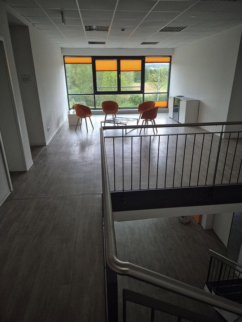 Pronájem nebytového prostoru 24.948 m², Lauchaer Höhe 29, Hörsel, Durynsko Pronájem nebytového prostoru 24.948 m², Lauchaer Höhe 29, Hörsel, Durynsko