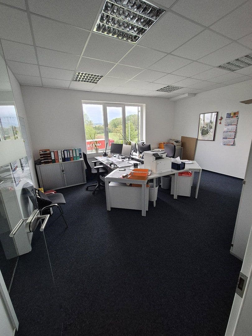 Pronájem nebytového prostoru 24.948 m², Lauchaer Höhe 29, Hörsel, Durynsko Pronájem nebytového prostoru 24.948 m², Lauchaer Höhe 29, Hörsel, Durynsko
