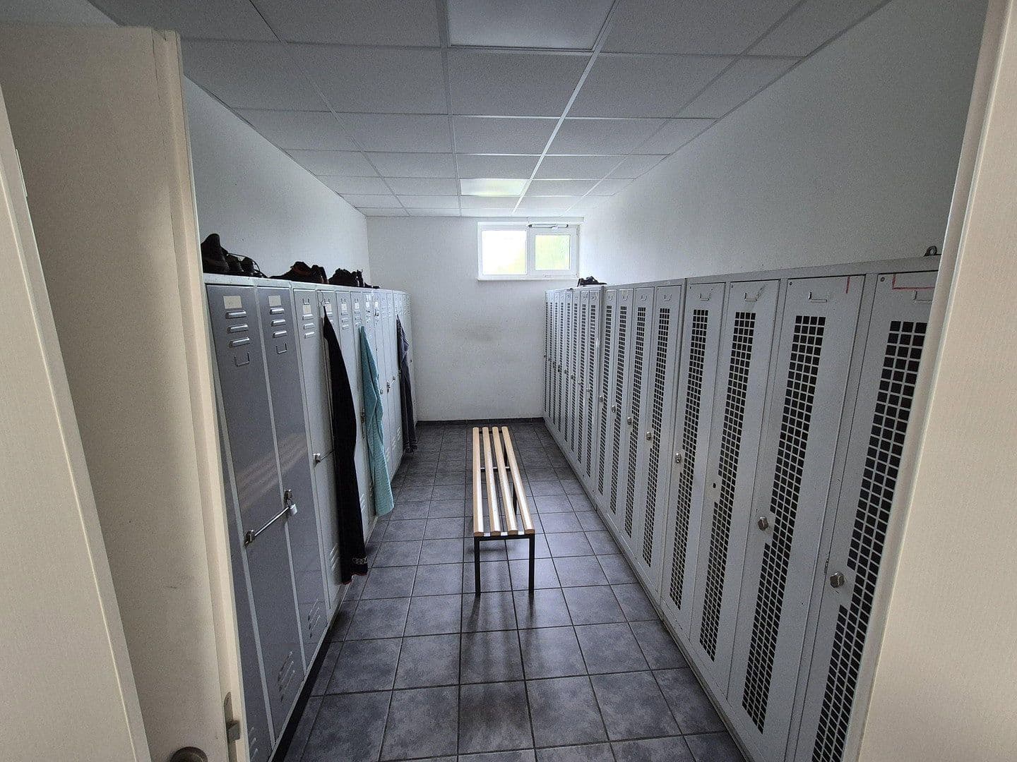 Pronájem nebytového prostoru 24.948 m², Lauchaer Höhe 29, Hörsel, Durynsko Pronájem nebytového prostoru 24.948 m², Lauchaer Höhe 29, Hörsel, Durynsko