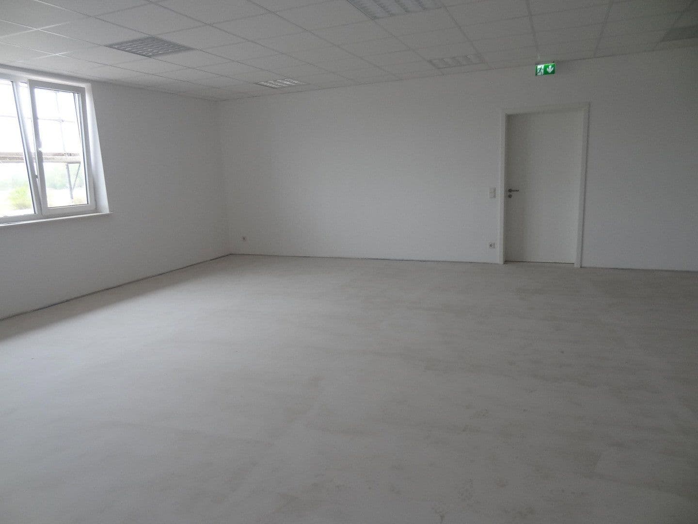 Pronájem nebytového prostoru 24.948 m², Lauchaer Höhe 29, Hörsel, Durynsko Pronájem nebytového prostoru 24.948 m², Lauchaer Höhe 29, Hörsel, Durynsko