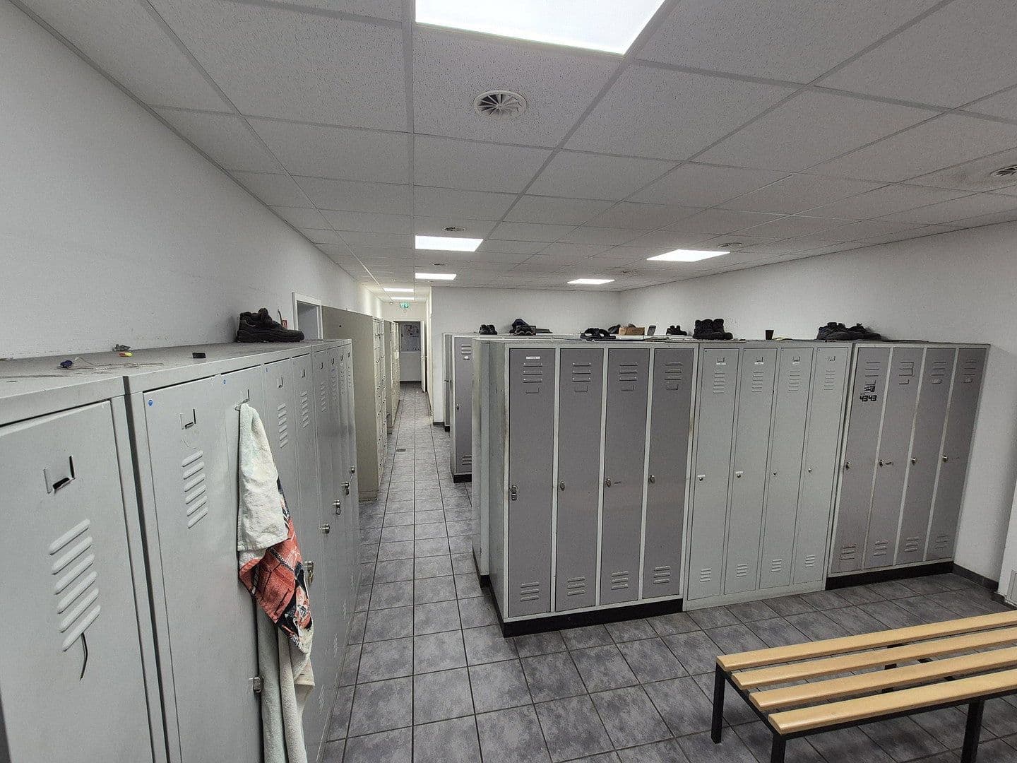 Pronájem nebytového prostoru 24.948 m², Lauchaer Höhe 29, Hörsel, Durynsko Pronájem nebytového prostoru 24.948 m², Lauchaer Höhe 29, Hörsel, Durynsko
