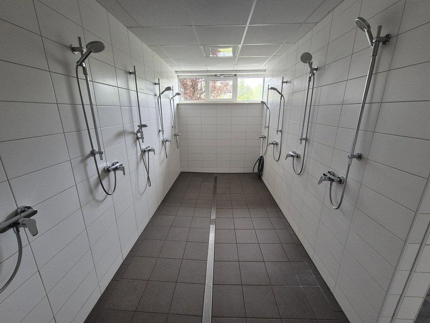 Pronájem nebytového prostoru 24.948 m², Lauchaer Höhe 29, Hörsel, Durynsko Pronájem nebytového prostoru 24.948 m², Lauchaer Höhe 29, Hörsel, Durynsko