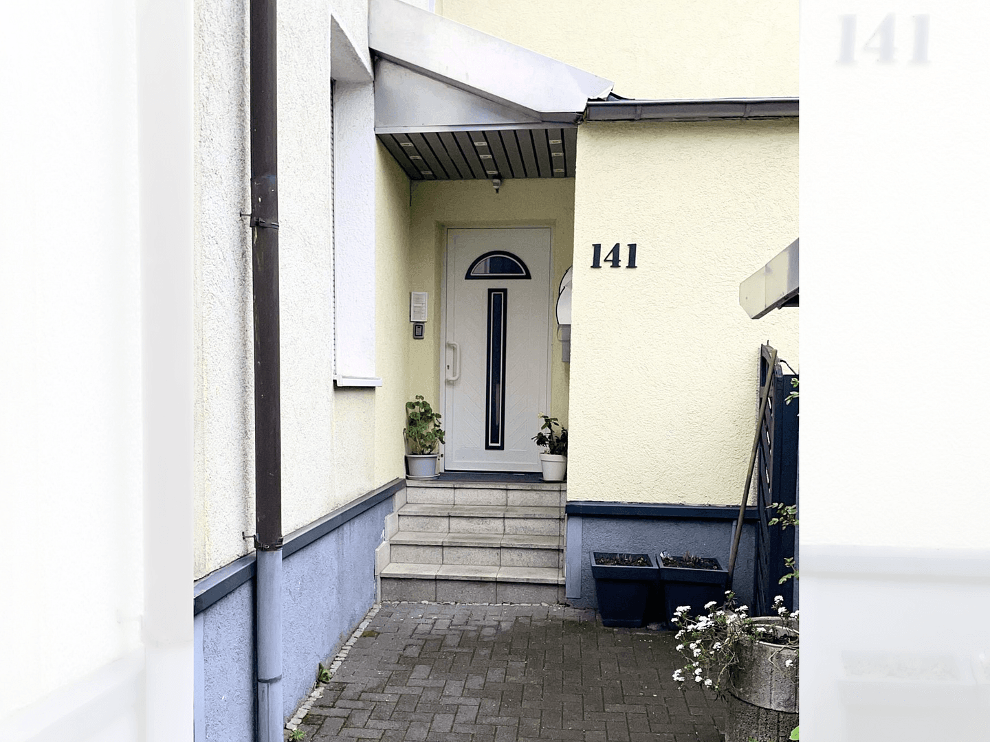 Prodej domu 290 m², pozemek 550 m², Solingen, Severní Porýní-Vestfálsko Prodej domu 290 m², pozemek 550 m², Solingen, Severní Porýní-Vestfálsko