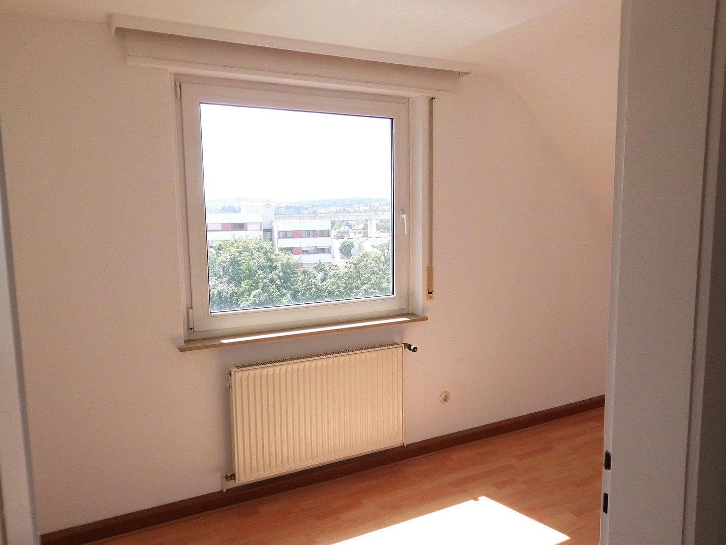 Pronájem bytu 3+1 67 m², Stuttgart, Bádensko-Württembersko Pronájem bytu 3+1 67 m², Stuttgart, Bádensko-Württembersko