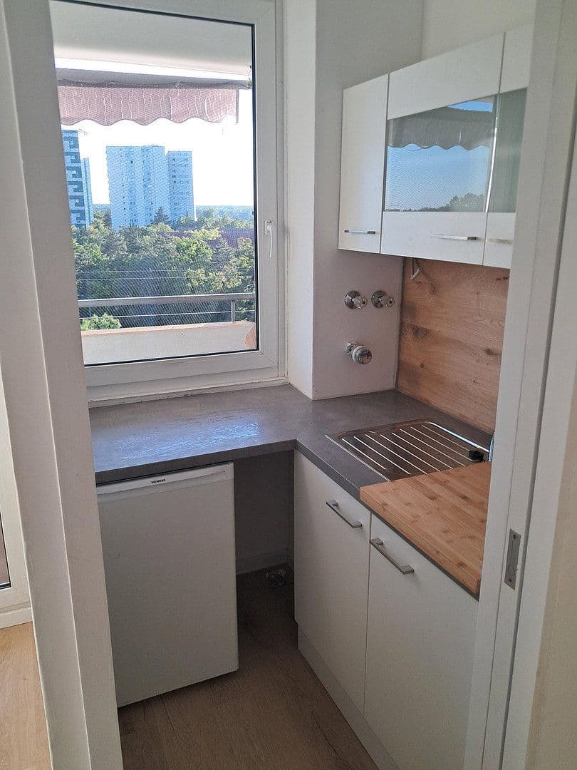 Pronájem bytu 1+1 29 m², Wichernstr. 14, Erlangen, Bavorsko Pronájem bytu 1+1 29 m², Wichernstr. 14, Erlangen, Bavorsko