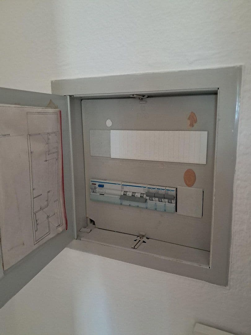 Pronájem bytu 1+1 29 m², Wichernstr. 14, Erlangen, Bavorsko Pronájem bytu 1+1 29 m², Wichernstr. 14, Erlangen, Bavorsko