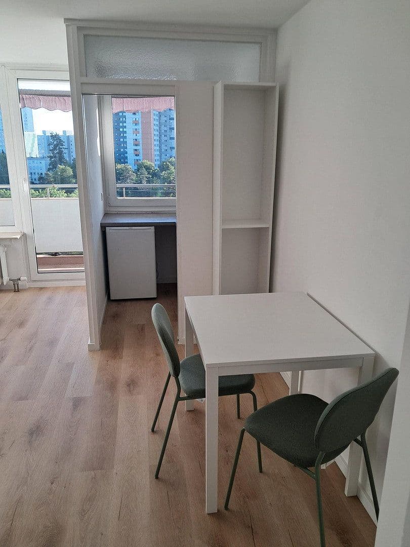 Pronájem bytu 1+1 29 m², Wichernstr. 14, Erlangen, Bavorsko Pronájem bytu 1+1 29 m², Wichernstr. 14, Erlangen, Bavorsko