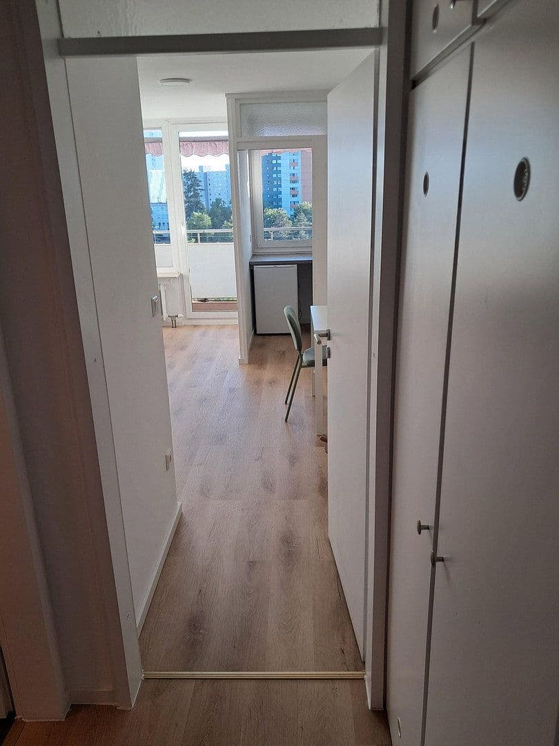 Pronájem bytu 1+1 29 m², Wichernstr. 14, Erlangen, Bavorsko Pronájem bytu 1+1 29 m², Wichernstr. 14, Erlangen, Bavorsko