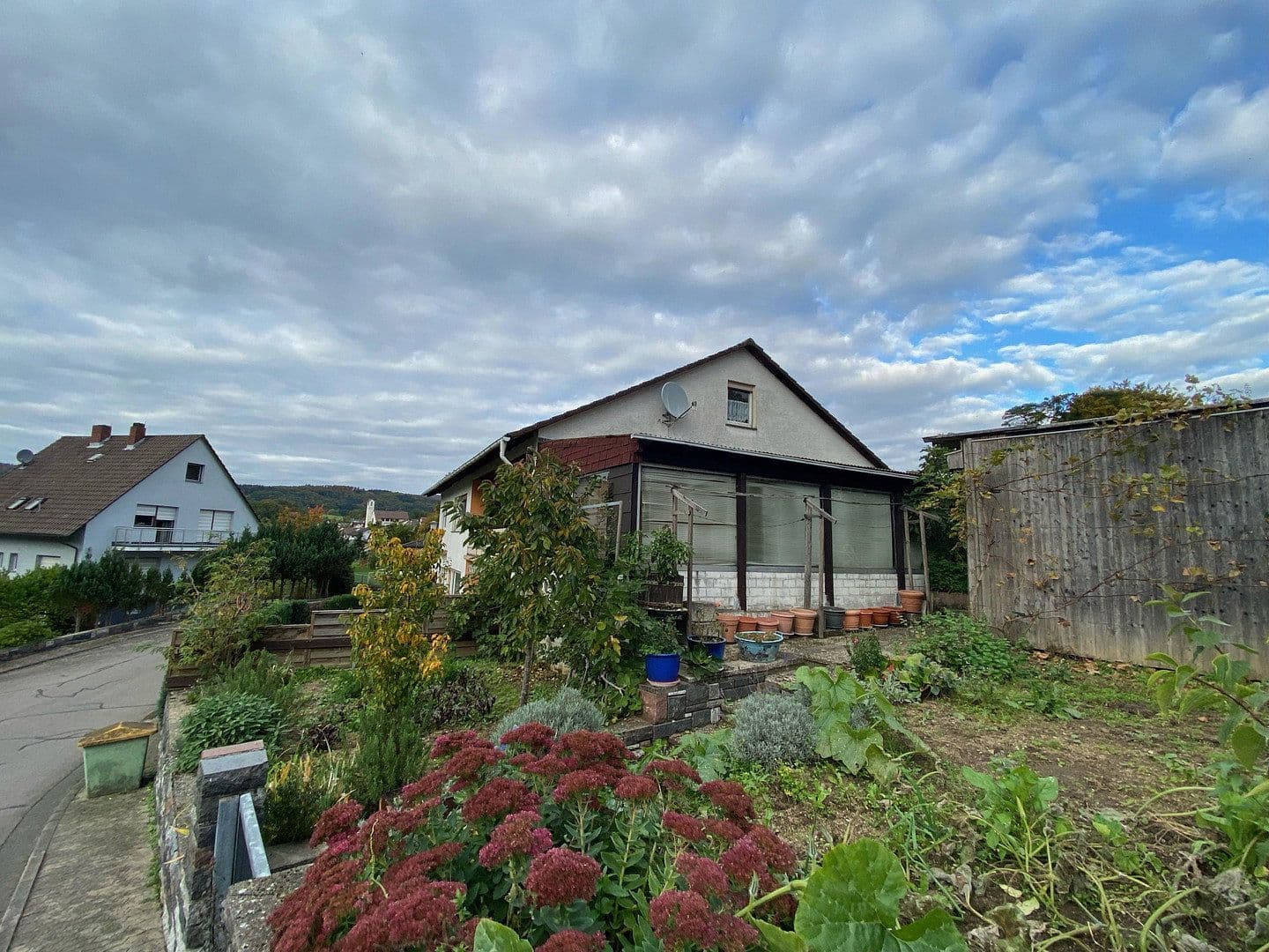 Prodej domu 261 m², pozemek 720 m², Am Dunkelberg 2, Heppenheim, Hessen Prodej domu 261 m², pozemek 720 m², Am Dunkelberg 2, Heppenheim, Hessen