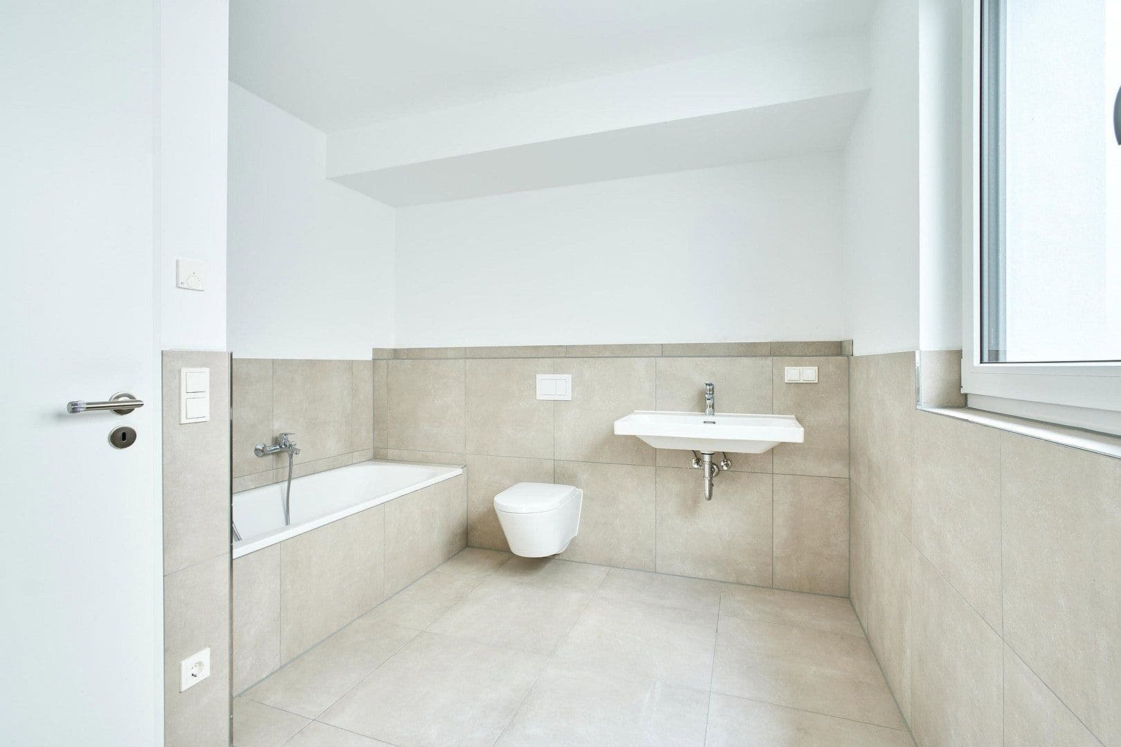 Pronájem bytu 4+1 132 m², Jügesheimer Weg 31, Seligenstadt, Hessen Pronájem bytu 4+1 132 m², Jügesheimer Weg 31, Seligenstadt, Hessen