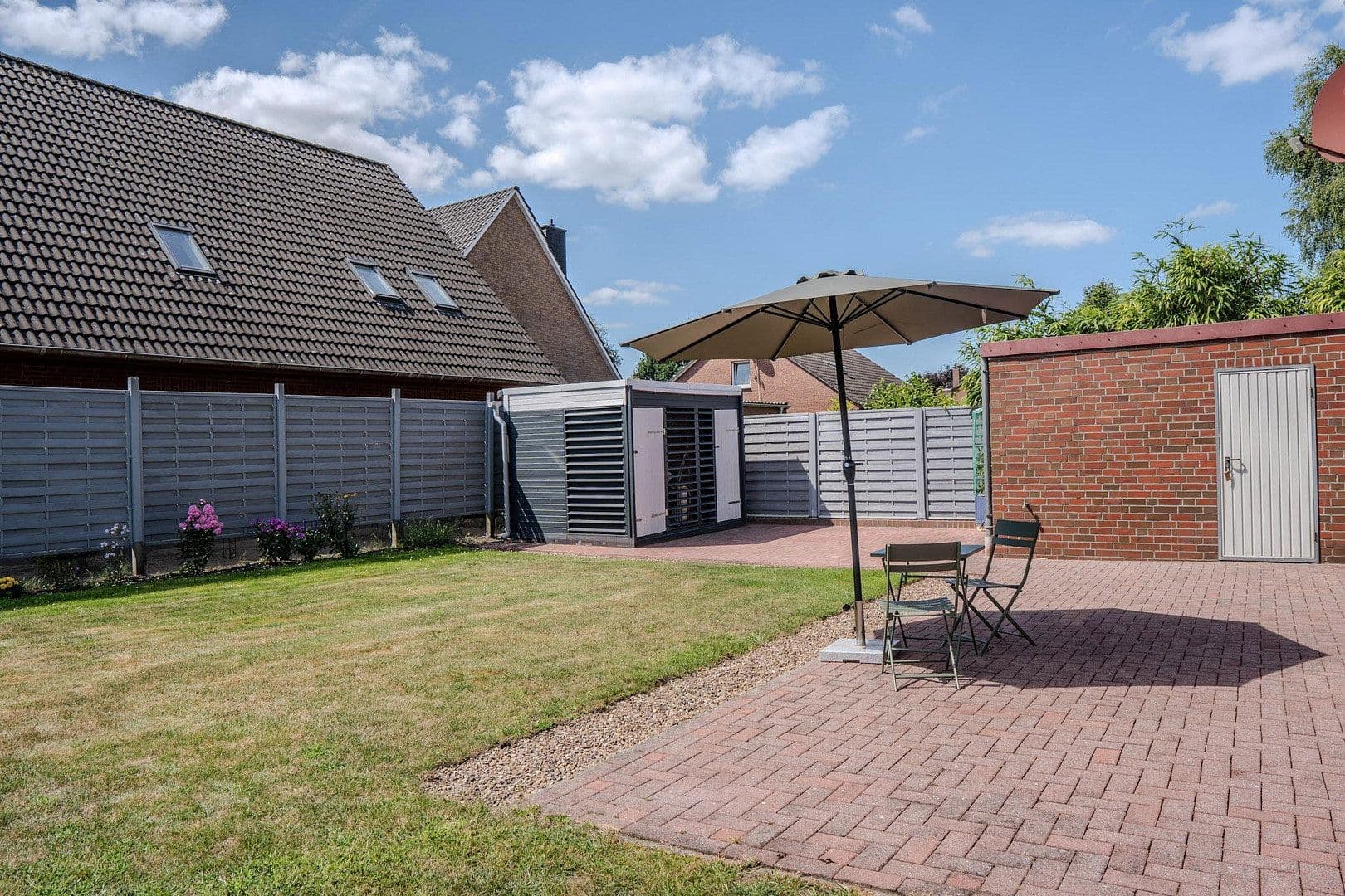 Prodej domu 148 m², pozemek 514 m², Barßel, Dolní Sasko Prodej domu 148 m², pozemek 514 m², Barßel, Dolní Sasko