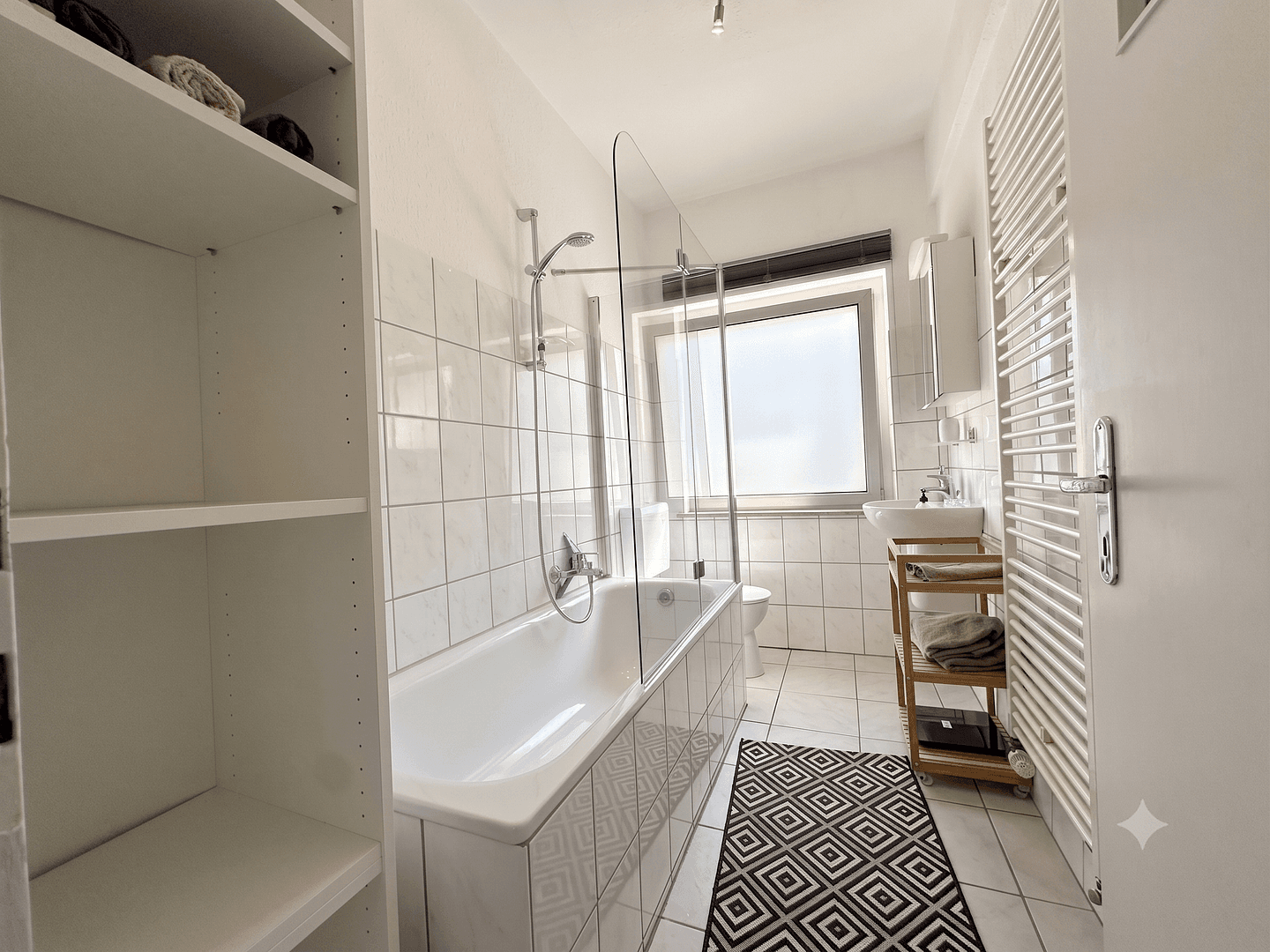 Prodej bytu 2+1 57 m², Wormser Str. 49, Köln, Severní Porýní-Vestfálsko Prodej bytu 2+1 57 m², Wormser Str. 49, Köln, Severní Porýní-Vestfálsko