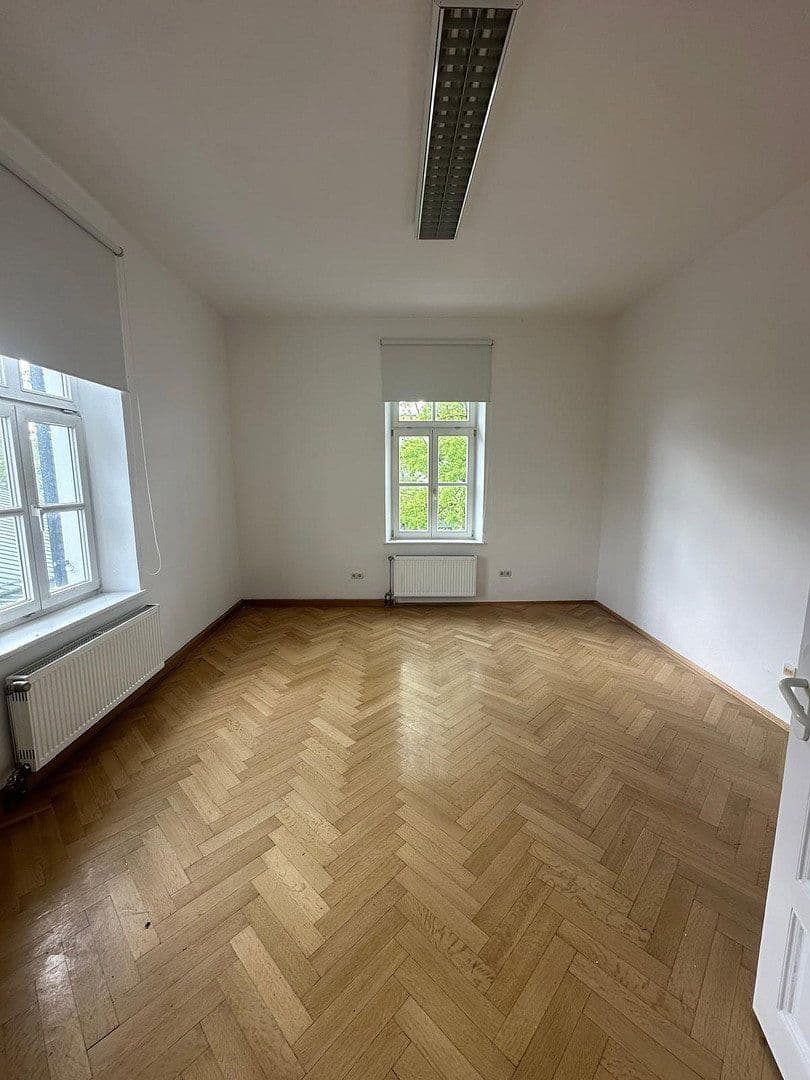 Prodej domu 392 m², pozemek 808 m², Ingolstadt, Bavorsko Prodej domu 392 m², pozemek 808 m², Ingolstadt, Bavorsko
