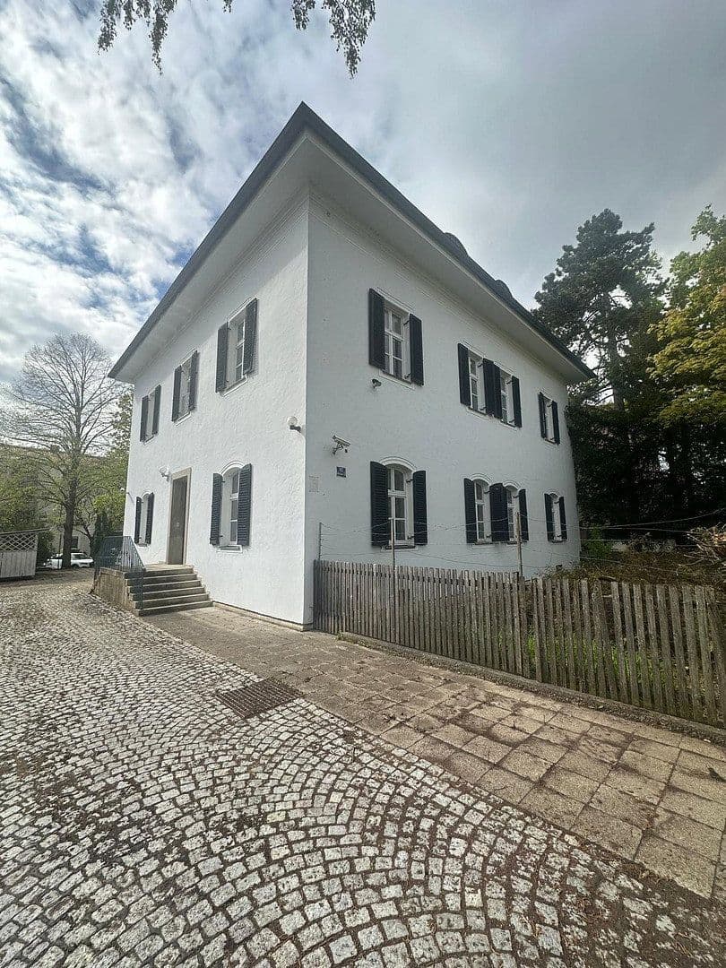 Prodej domu 392 m², pozemek 808 m², Ingolstadt, Bavorsko Prodej domu 392 m², pozemek 808 m², Ingolstadt, Bavorsko