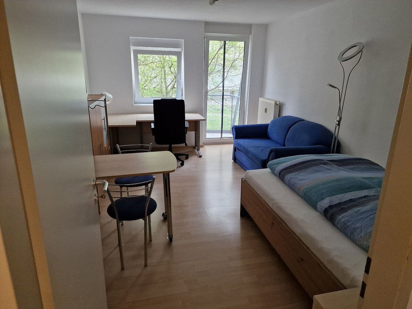 Pronájem bytu 1+1 25 m², Im Neuenheimer Feld 370, Heidelberg, Bádensko-Württembersko Pronájem bytu 1+1 25 m², Im Neuenheimer Feld 370, Heidelberg, Bádensko-Württembersko