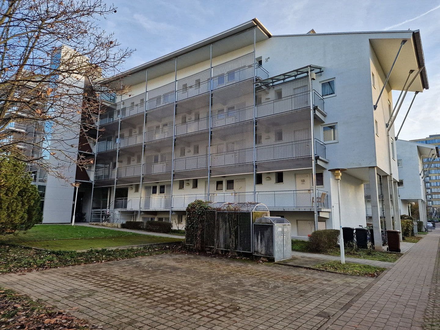 Pronájem bytu 1+1 25 m², Im Neuenheimer Feld 370, Heidelberg, Bádensko-Württembersko Pronájem bytu 1+1 25 m², Im Neuenheimer Feld 370, Heidelberg, Bádensko-Württembersko