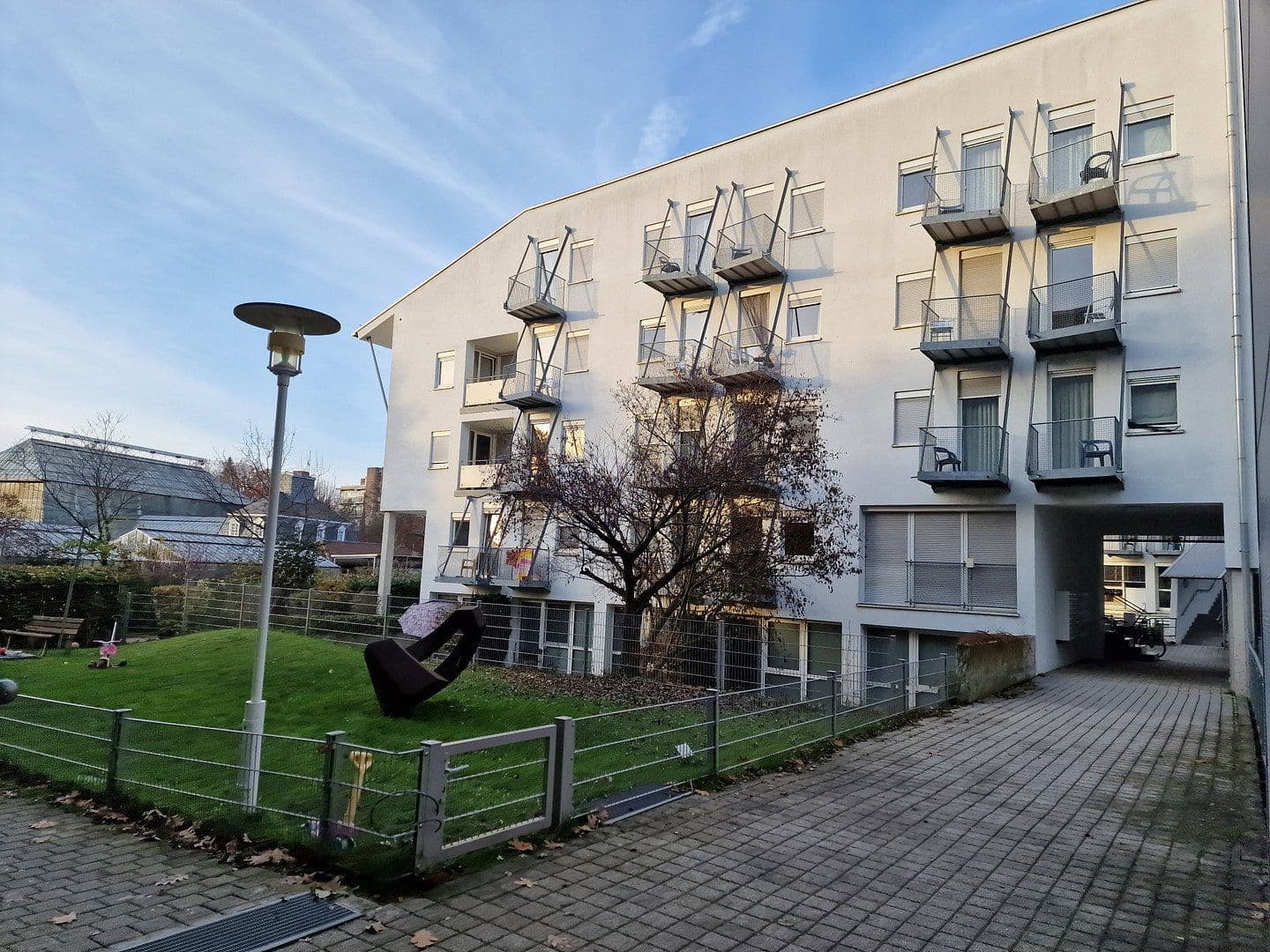 Pronájem bytu 1+1 25 m², Im Neuenheimer Feld 370, Heidelberg, Bádensko-Württembersko Pronájem bytu 1+1 25 m², Im Neuenheimer Feld 370, Heidelberg, Bádensko-Württembersko