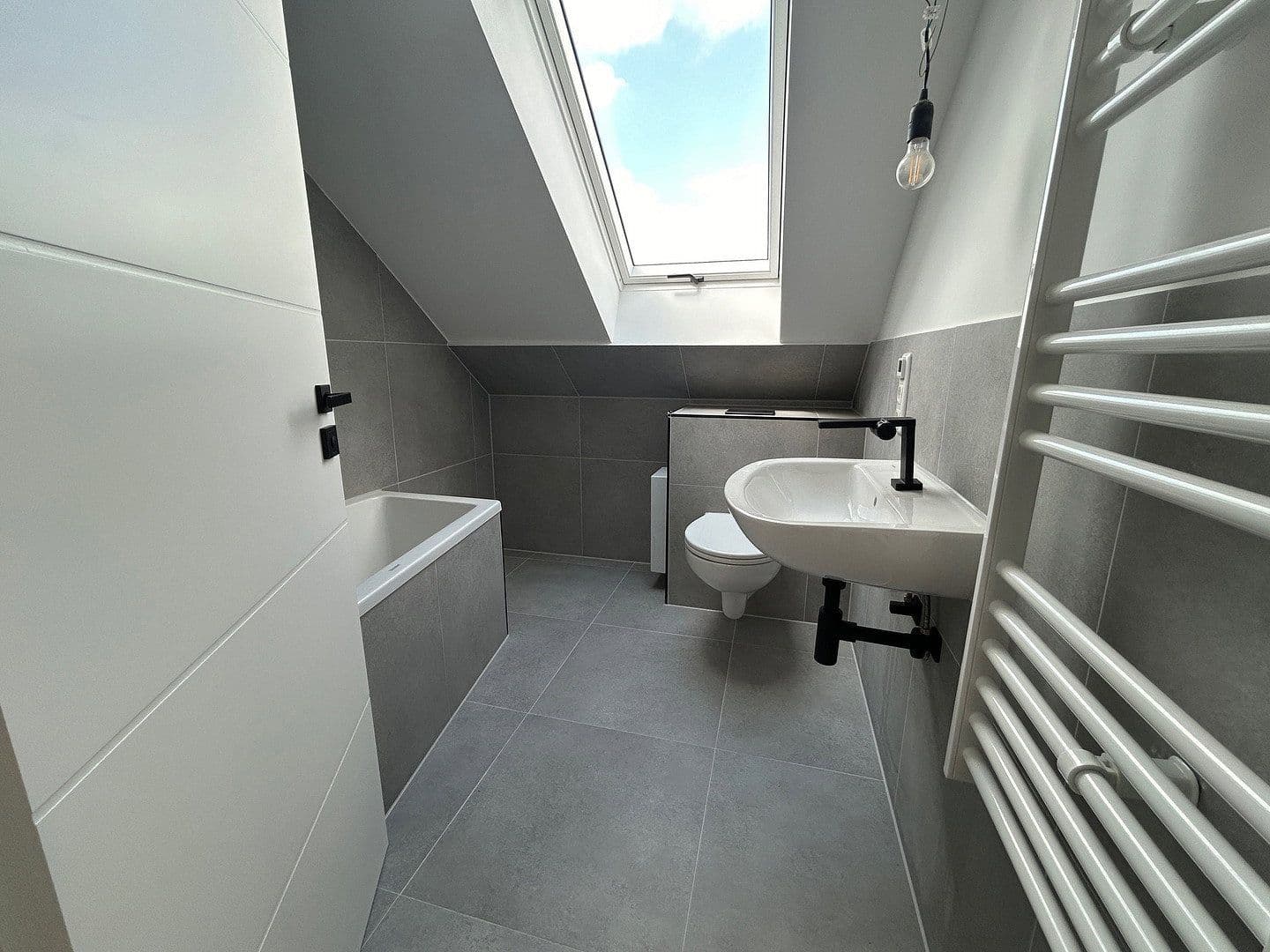Pronájem bytu 3+1 56 m², Pattensen, Dolní Sasko Pronájem bytu 3+1 56 m², Pattensen, Dolní Sasko