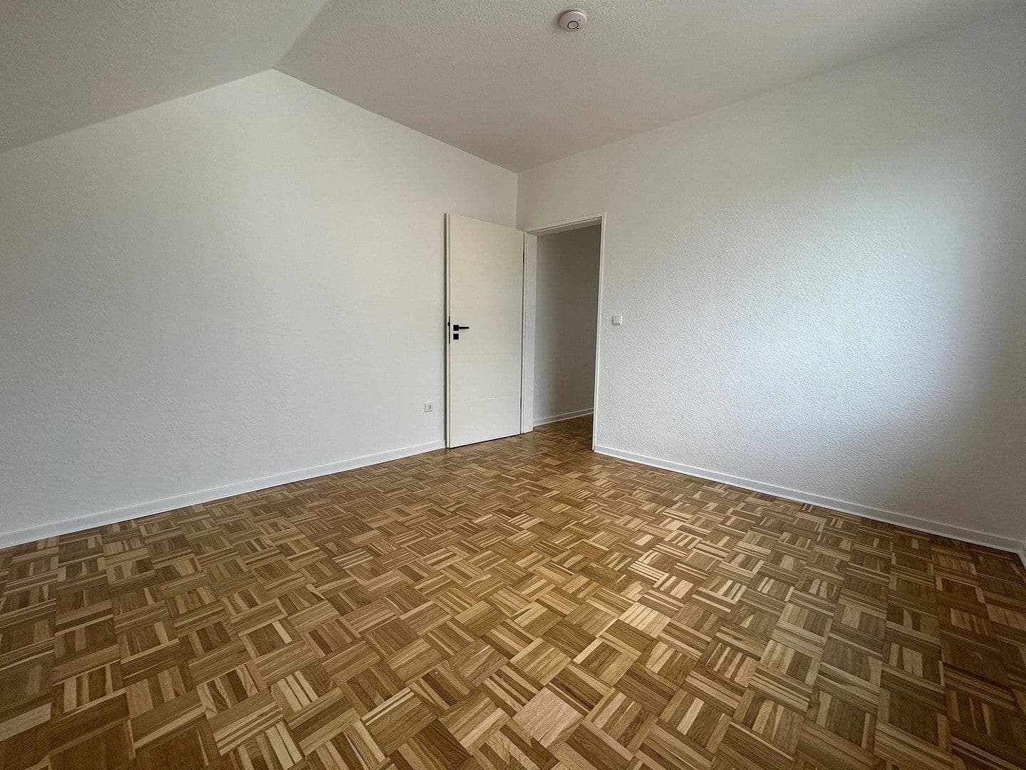 Pronájem bytu 3+1 56 m², Pattensen, Dolní Sasko Pronájem bytu 3+1 56 m², Pattensen, Dolní Sasko