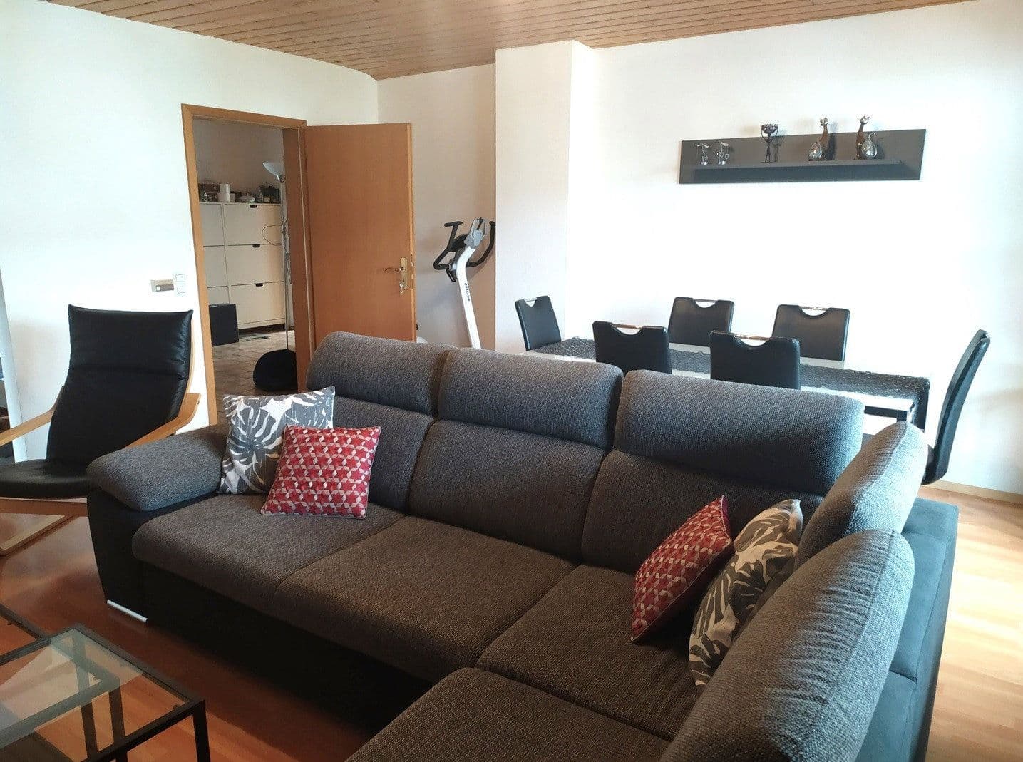 Pronájem bytu 3+1 102 m², Leimen, Bádensko-Württembersko Pronájem bytu 3+1 102 m², Leimen, Bádensko-Württembersko