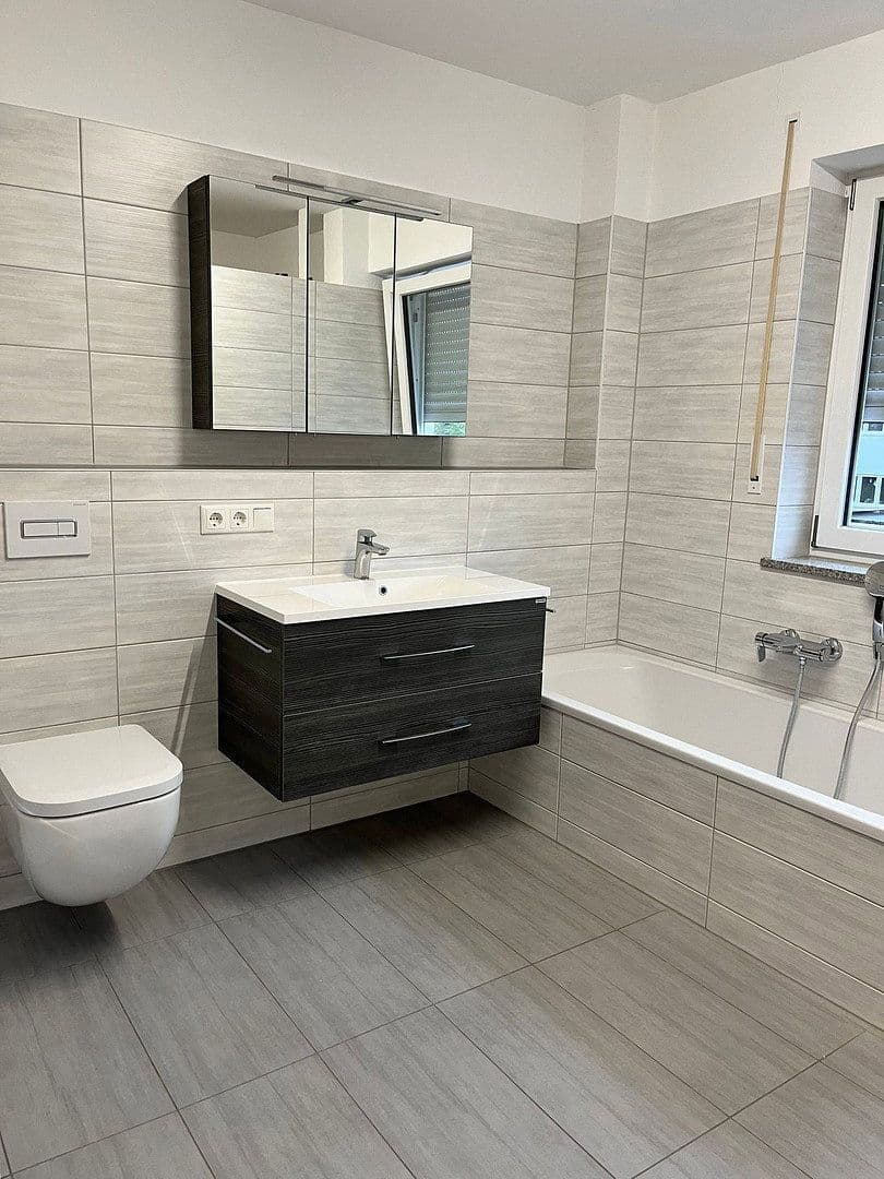 Pronájem domu 140 m², pozemek 140 m², Sütterlinstraße 2a, Schwandorf, Bavorsko Pronájem domu 140 m², pozemek 140 m², Sütterlinstraße 2a, Schwandorf, Bavorsko