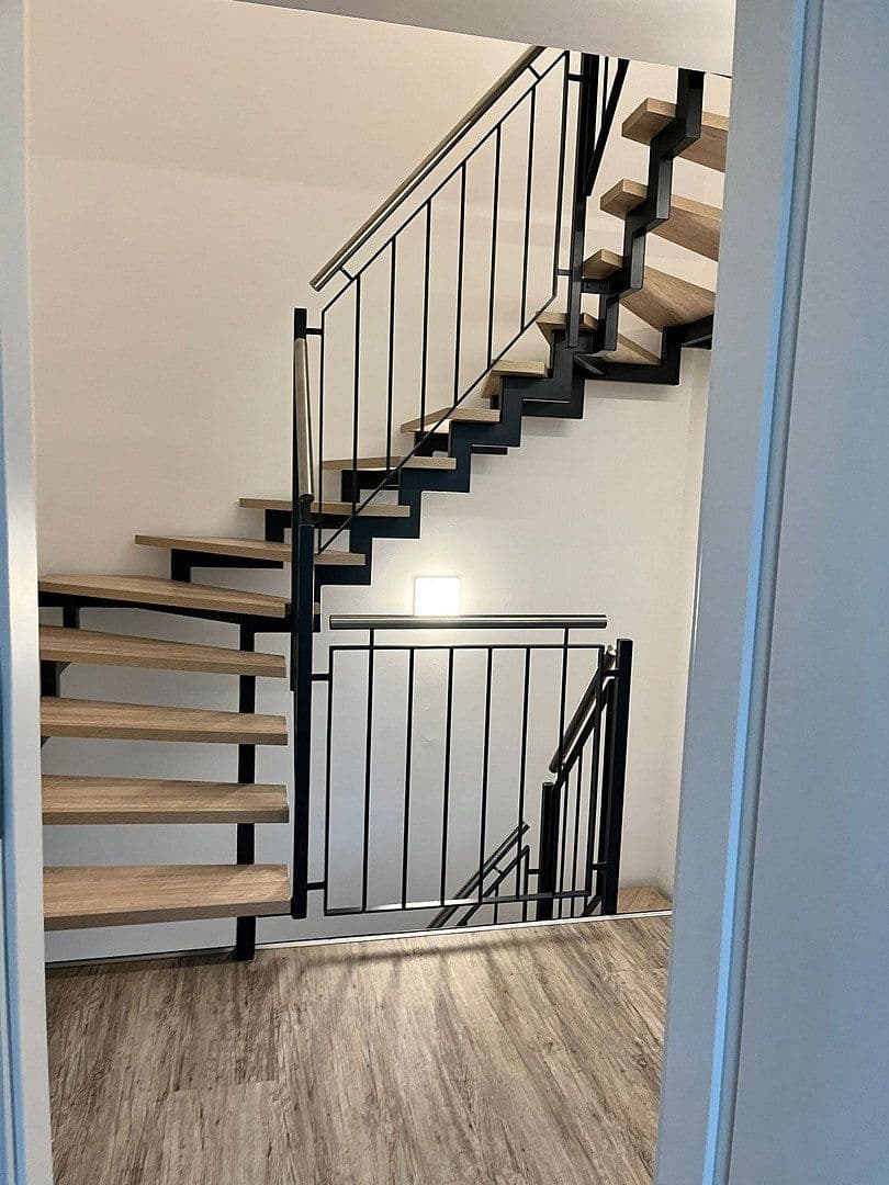 Pronájem domu 140 m², pozemek 140 m², Sütterlinstraße 2a, Schwandorf, Bavorsko Pronájem domu 140 m², pozemek 140 m², Sütterlinstraße 2a, Schwandorf, Bavorsko