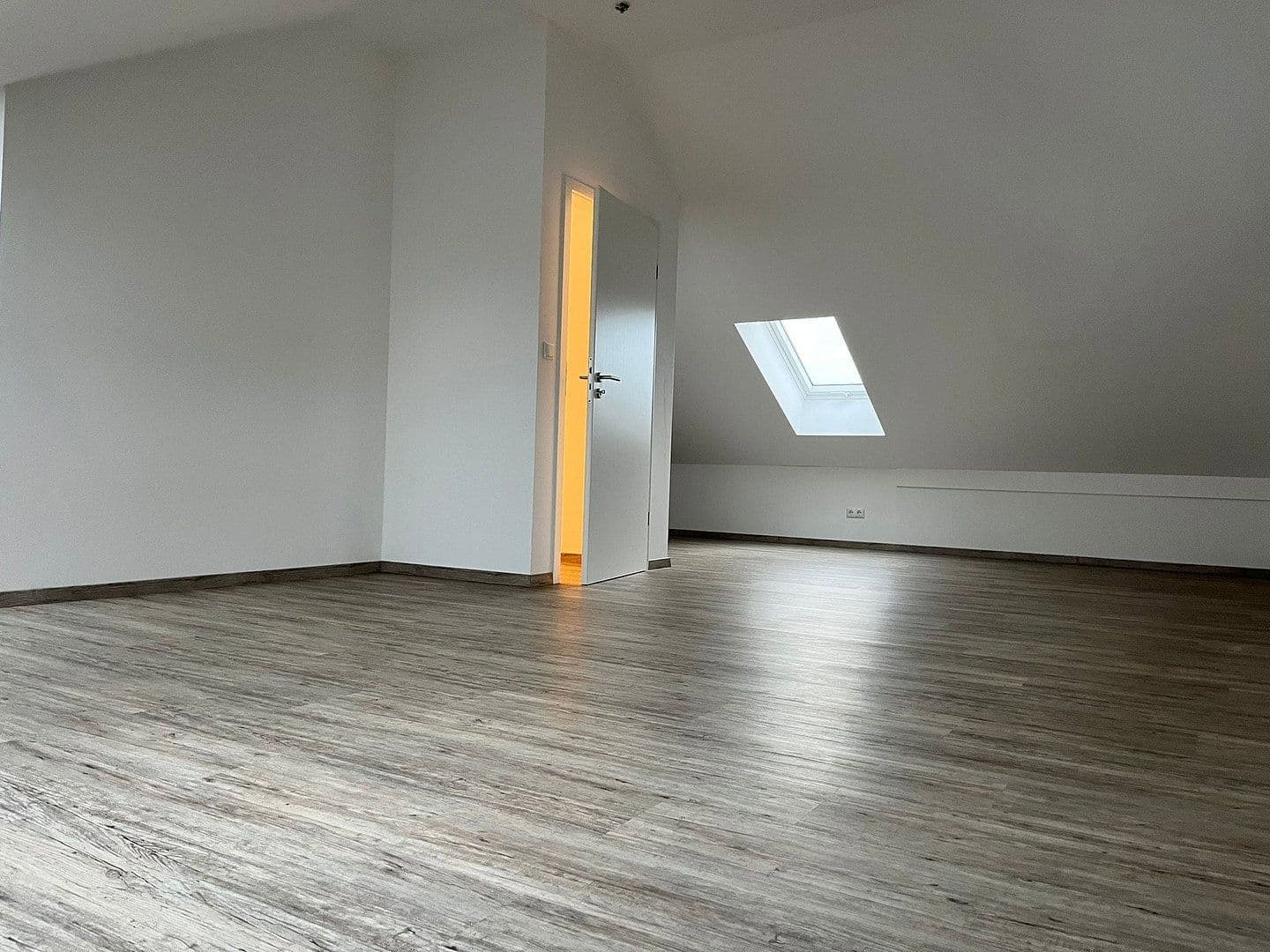 Pronájem domu 140 m², pozemek 140 m², Sütterlinstraße 2a, Schwandorf, Bavorsko Pronájem domu 140 m², pozemek 140 m², Sütterlinstraße 2a, Schwandorf, Bavorsko