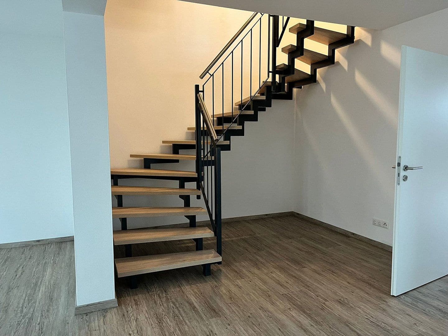 Pronájem domu 140 m², pozemek 140 m², Sütterlinstraße 2a, Schwandorf, Bavorsko Pronájem domu 140 m², pozemek 140 m², Sütterlinstraße 2a, Schwandorf, Bavorsko