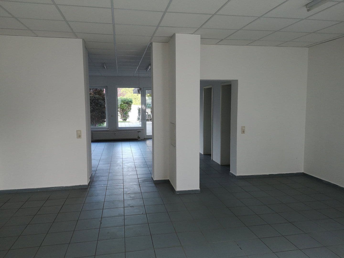 Pronájem kanceláře 40 m², Hauptstraße 12a-c, Meuselwitz, Durynsko Pronájem kanceláře 40 m², Hauptstraße 12a-c, Meuselwitz, Durynsko