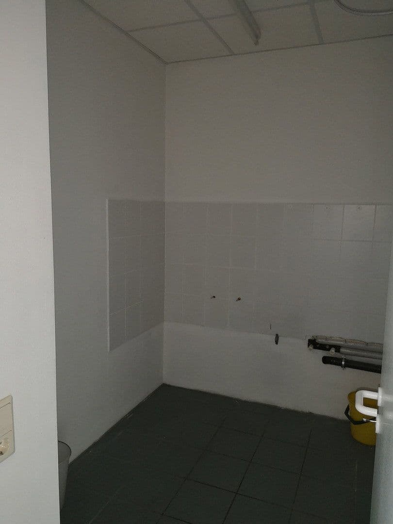 Pronájem kanceláře 40 m², Hauptstraße 12a-c, Meuselwitz, Durynsko Pronájem kanceláře 40 m², Hauptstraße 12a-c, Meuselwitz, Durynsko