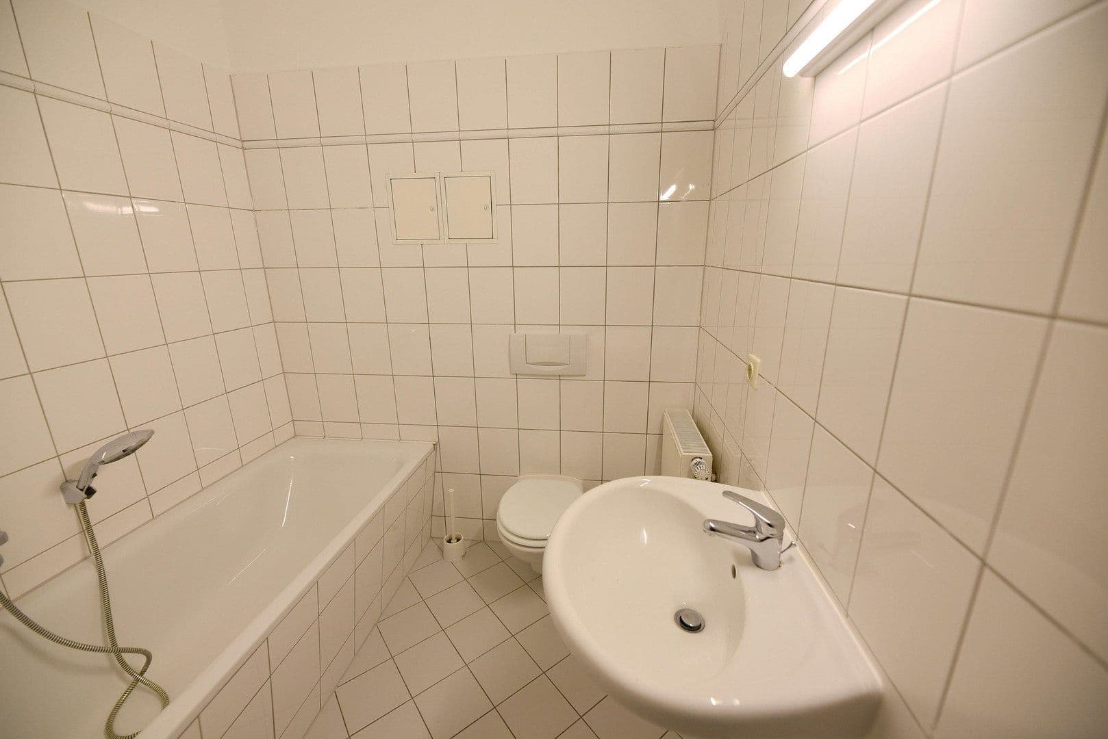 Pronájem bytu 4+1 89 m², Hertelstraße 16, Dresden, Sasko Pronájem bytu 4+1 89 m², Hertelstraße 16, Dresden, Sasko